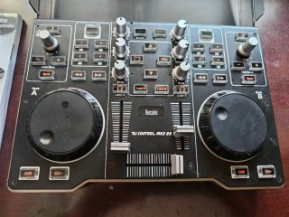 Hercules DJ Control MP3 e2 Mesa DJ