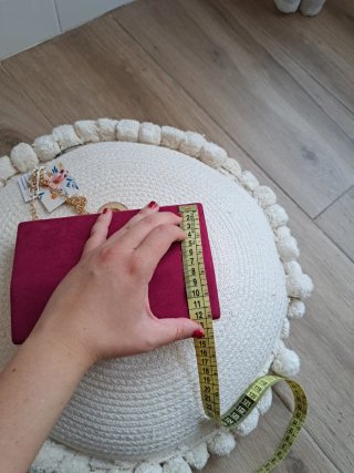 Bolso de fiesta fucsia con cadena dorada