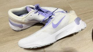 Zapatillas Nike Blancas y Moradas