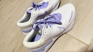 Zapatillas Nike Blancas y Moradas