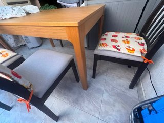Mesa de madera roble y 4 sillas EKEDALEN