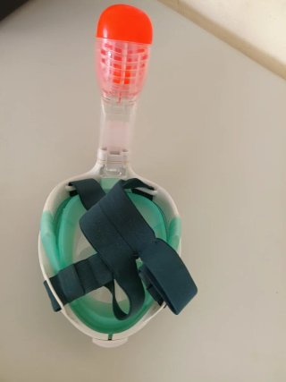 Máscara de snorkel integral blanca y verde