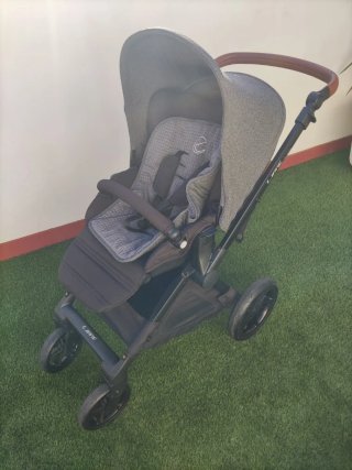 Carrito de bebé Jané Muum gris con capazo