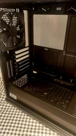 Caja PC Fractal