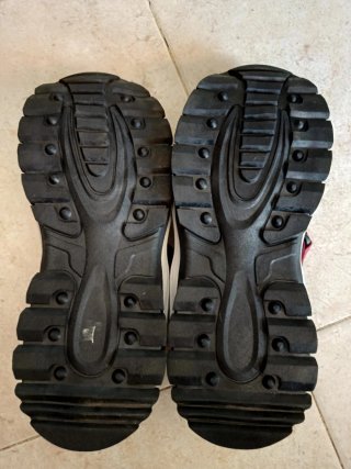 Sandalias deportivas hombre negras y rojas