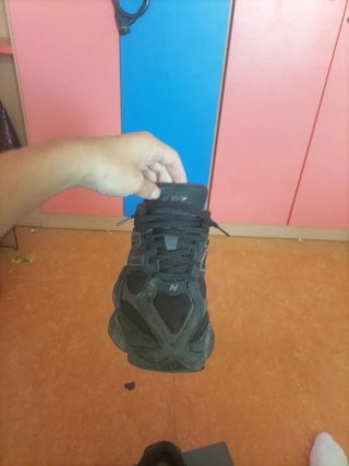 New Balance Zapatillas Negras y Grises