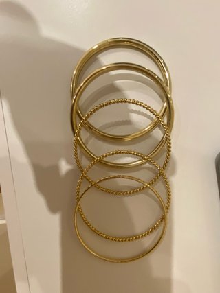Set 5 Brazaletes Dorados Lefties