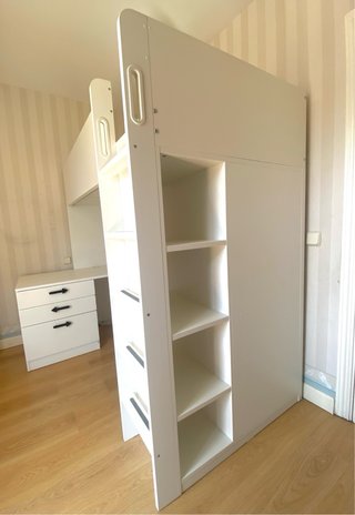 Cama alta con escritorio y armario Ikea Smastad
