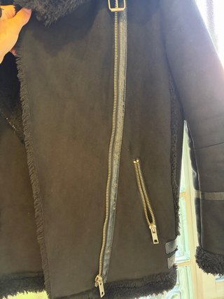 Abrigo Pull and Bear Negro Forro Peluche