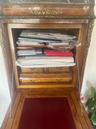 Mueble antiguo marquetería madera y metal
