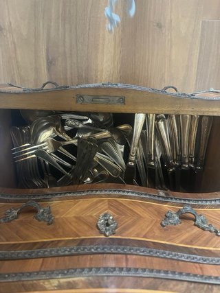 Mueble antiguo marquetería madera y metal