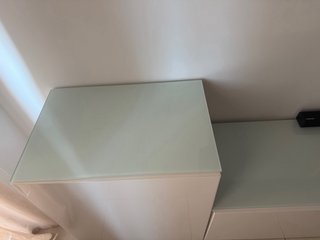Mueble TV Ikea Blanco y Transparente