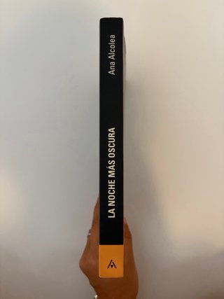 Libro “La noche más oscura”