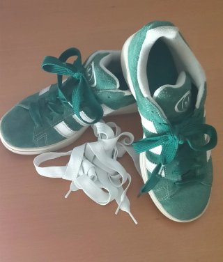 Adidas Campus verdes y blancas