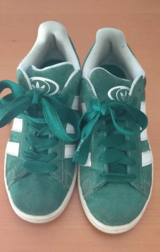 Adidas Campus verdes y blancas