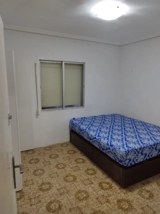 Se Alquila Habitacion