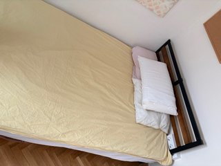 Somier metálico con cabecero de madera
