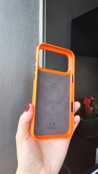 Funda Beats Naranja iPhone 17 Pro/Pro Max