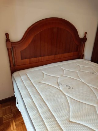 Cama completa: somier, colchón y cabecero