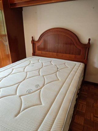 Cama completa: somier, colchón y cabecero