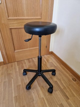 Taburete gas con ruedas + Silla de regalo