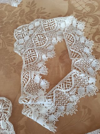 Encaje de bolillo para cama matrimonio