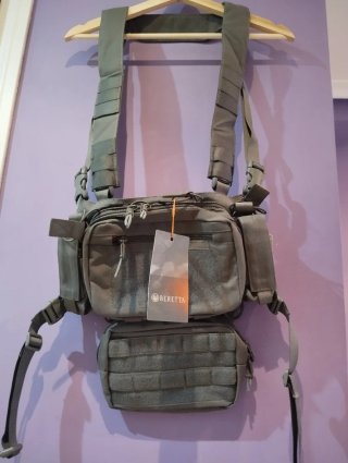 Chaleco táctico nuevo Beretta + regalo