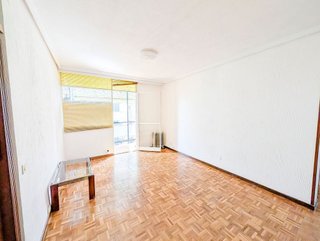 Piso en venta en Campamento en Madrid