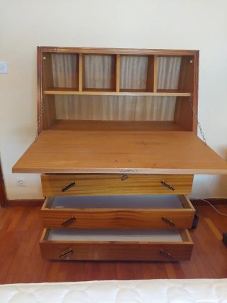 Mueble escritorio madera con cajonera