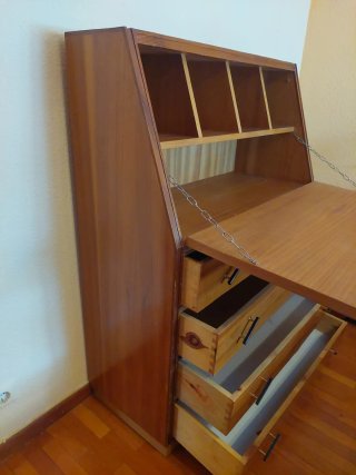 Mueble escritorio madera con cajonera