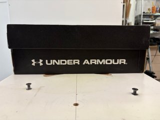 Botas Tácticas Under Armour Negras