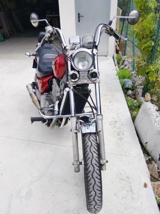 Kawasaki Vulcan 500 Cruiser granate.