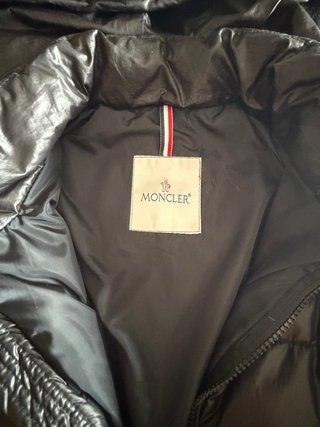 Abrigo Moncler Negro con Capucha