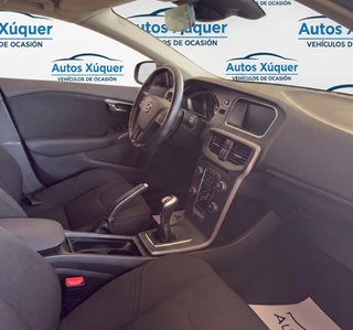 Volvo V40 D2