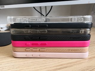 Pack 7 fundas iPhone 16 Pro Spigen/Ringke MagSafe