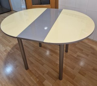 Mesa redonda y 4 sillas cocina