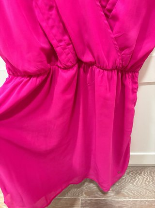 Vestido invitada evento fucsia
