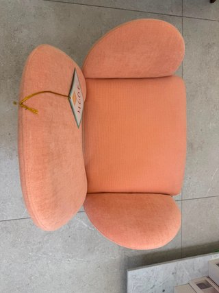 Butaca diseño coral tela y madera