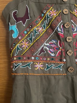 Mono Desigual verde bordado