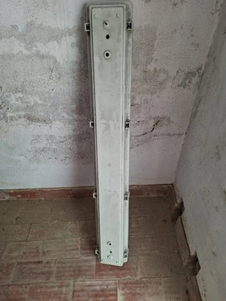 Carcasa para fluorescentes 130cmx17cmx11cm