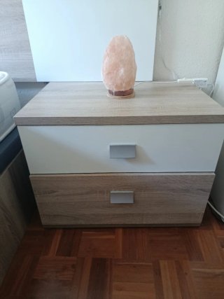 Canapé abatible con cabecero y 2 mesitas