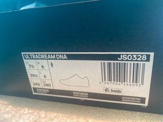 Adidas Ultradream DNA Talla 39 1/3 Nuevas Original