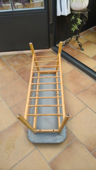 Butaca de tela y madera