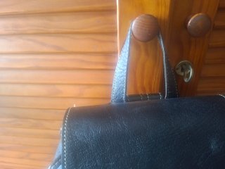 Mochila cuero negra bolsillos