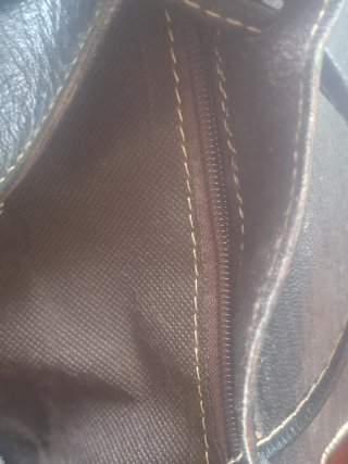 Mochila cuero negra bolsillos