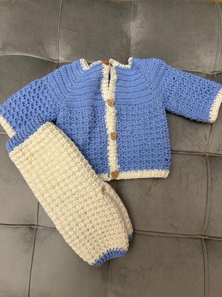 Conjunto Primera Puesta Bebé Hecho a Mano