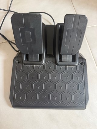 Thrustmaster T128 + Pedales