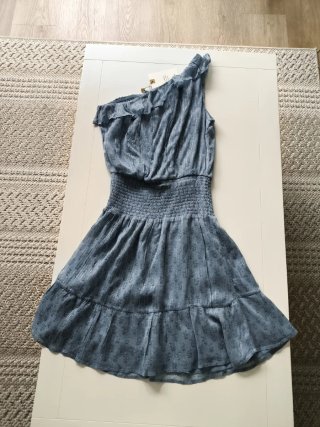 Vestido Brownie azul sin estrenar.
