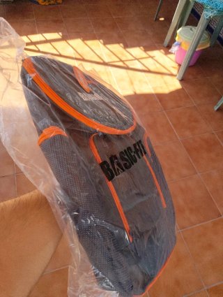 Mochila Basic Fit Negra y Naranja Nueva