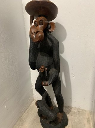 Figura mono madera tallada mano